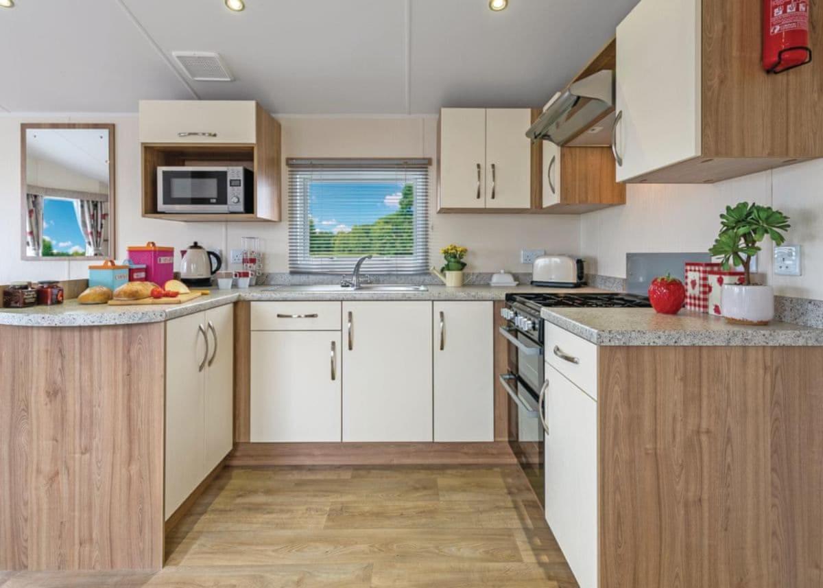 Cardigan Bay Holiday Park Екстер'єр фото